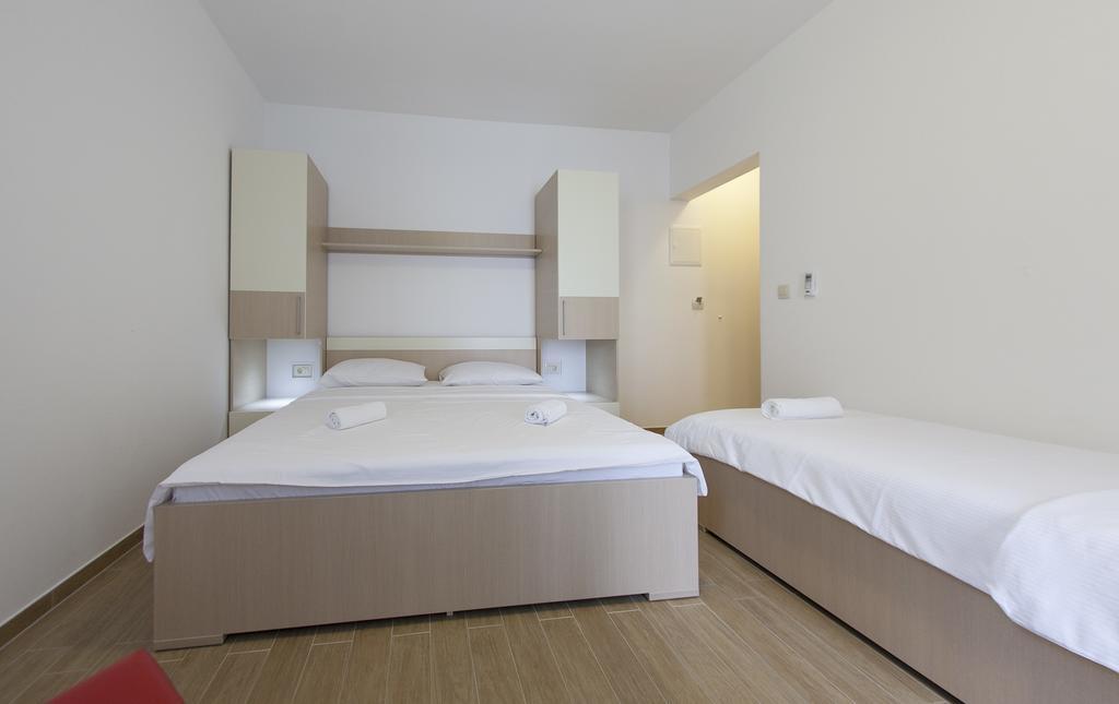 Guesthouse Villa Klara Baška Voda Kültér fotó