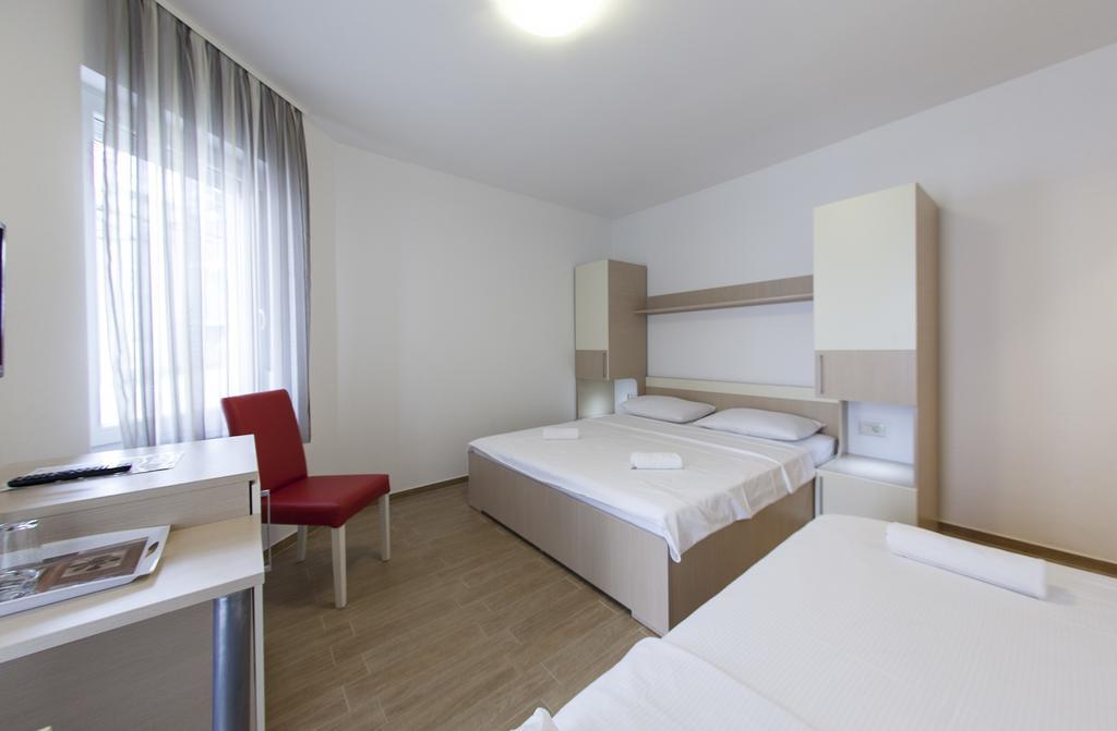Guesthouse Villa Klara Baška Voda Kültér fotó